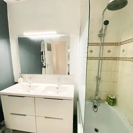 شقة Private In Shared - Lormont-p4-2